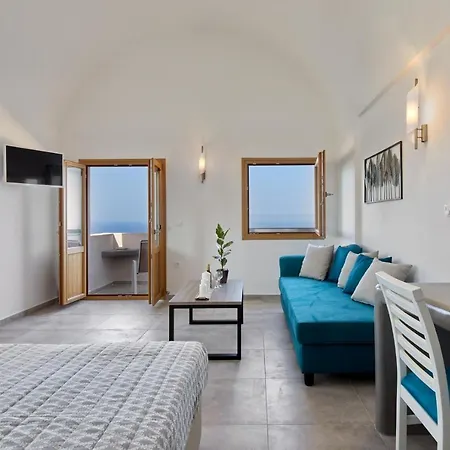 Alyvia * Oia (Santorini)