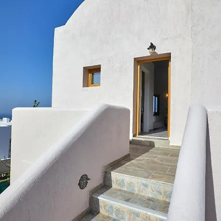 Alyvia * Oia (Santorini)